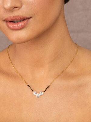 Round Halo Trilogy Cluster Mangalsutra