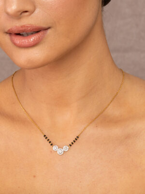 Round Halo Trilogy Cluster Mangalsutra